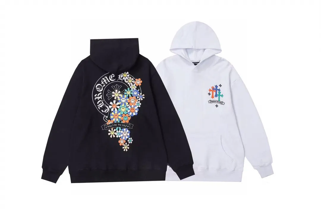 M01—P210 -Chrome Hearts/Chrome Hearts printed sweatshirt cardigan jacket -420 grams of high-density, high-quality wool, soft, delicate and skin-friendly, soft and silky to the touch, warm and skin-friendly -The hardware zipper accessories are all customized and full of details -Colour: black white -Size: S M L XL